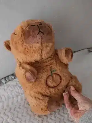 CapiCalma Peluche Capibara que respira. Luminoso y musical en ABC Librería y Juguetería